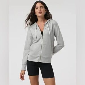 Like new Vuori halo performance hoodie